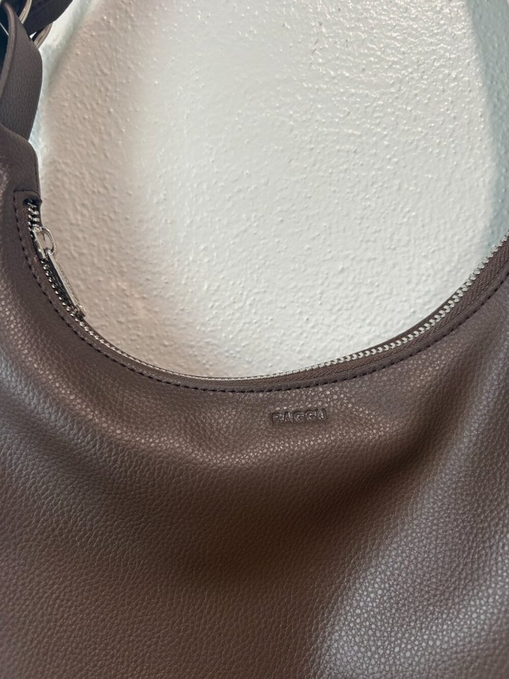BAGGU Mini Recycled Leather Shoulder Bag - Picture 5 of 7